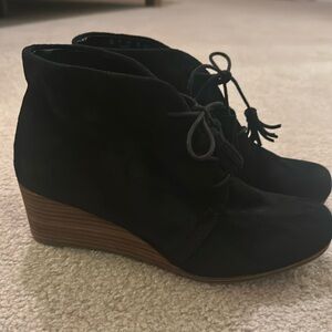 Dr. Scholls Dakota Wedge lace-up bootie size 9